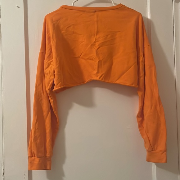 PrettyLittleThing Cropped Orange Long Sleeve - Picture 6 of 6